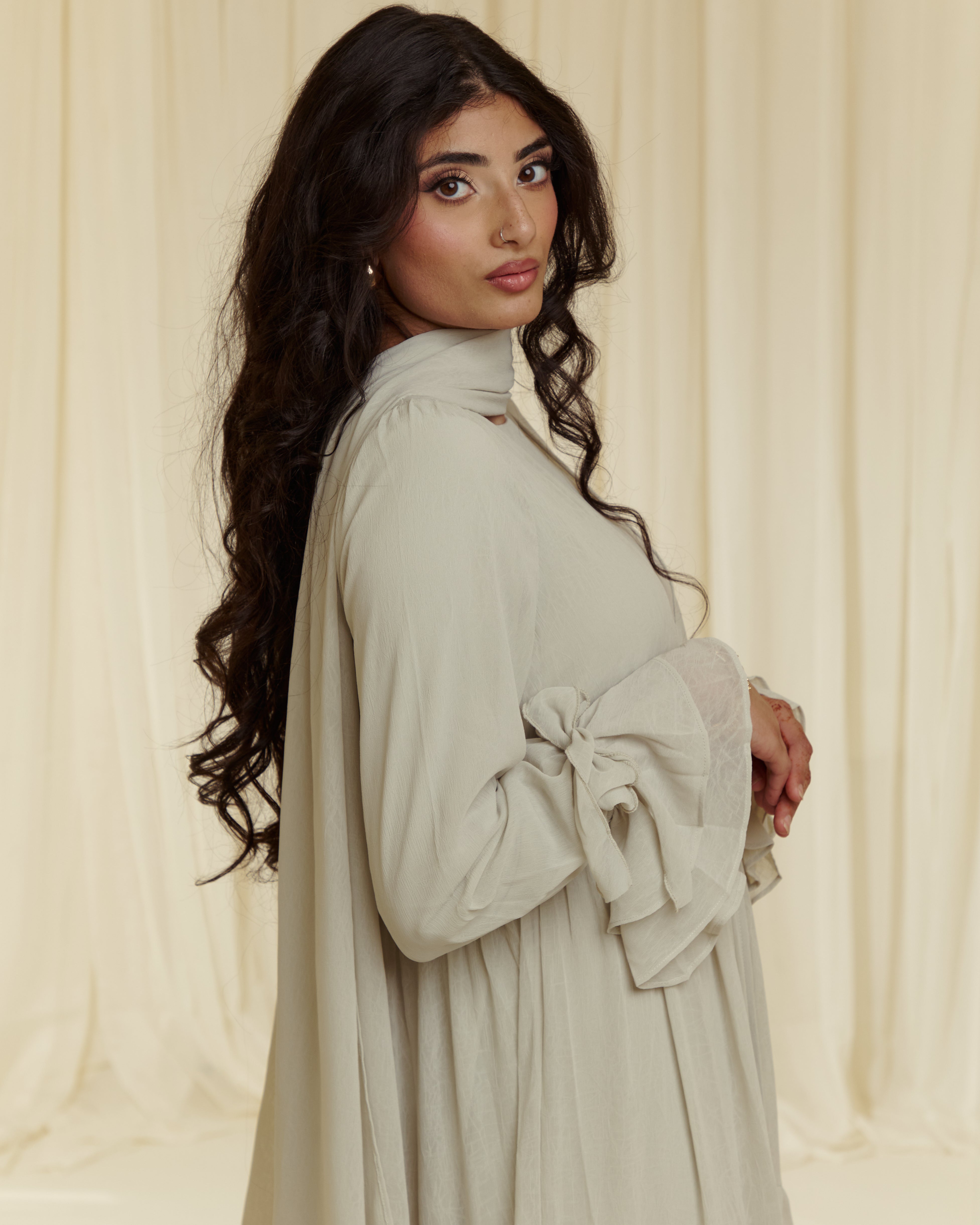 The Muse Abaya - Ivory Sage