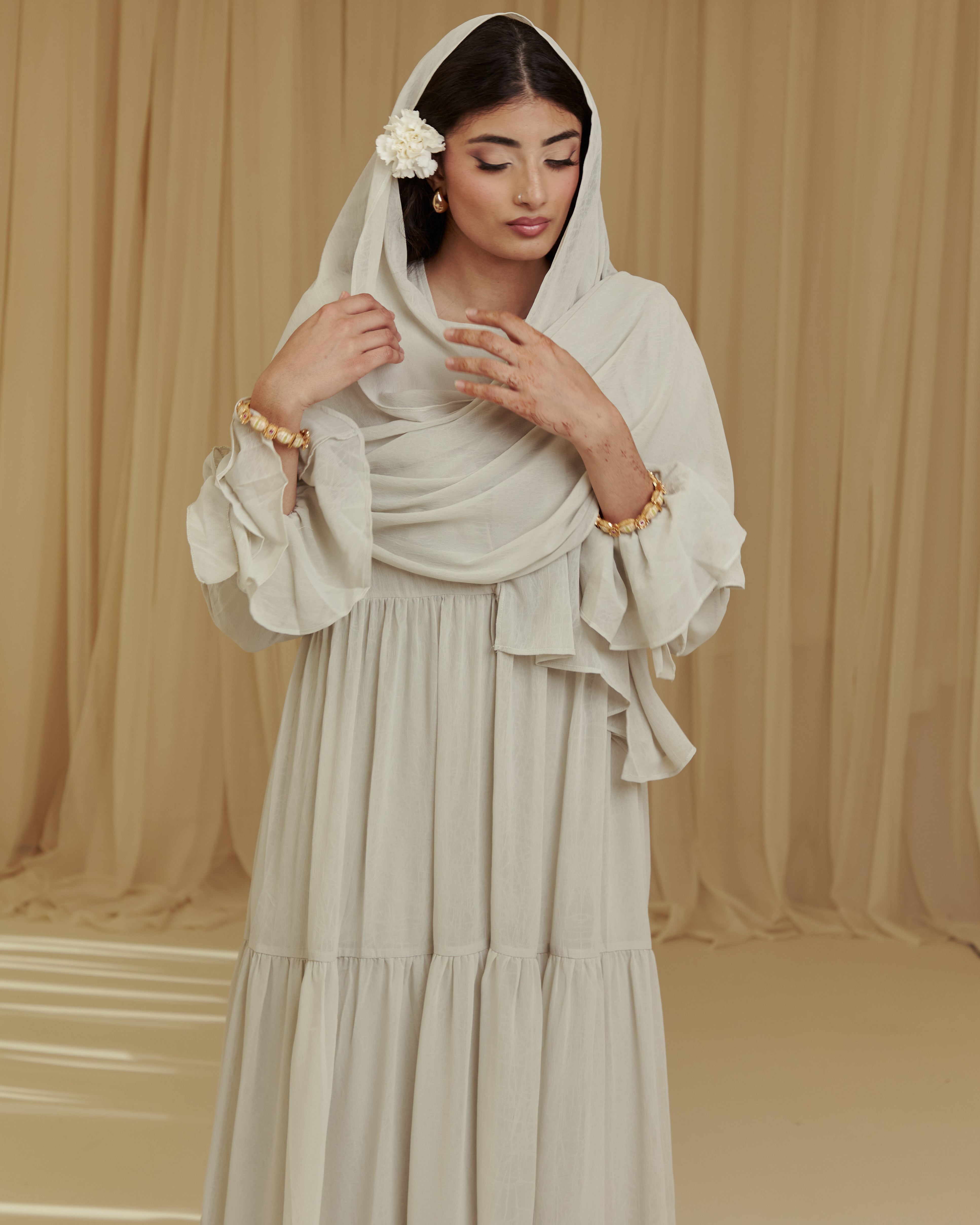 The Muse Abaya - Ivory Sage